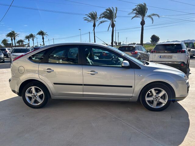 FORD FOCUS TREND 1.6 AUTO SPANISH LHD IN SPAIN ONLY 57000 MILES SUPERB 2007